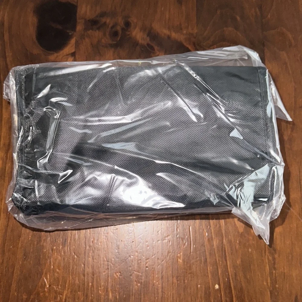 👙NEW Roll Magic Roll Up Black Cosmetic Case